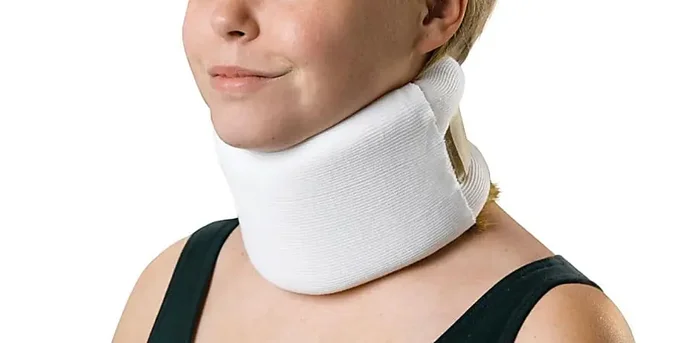 Medline Universal Foam Cervical Collar, Firm, 4″ x 22″, White